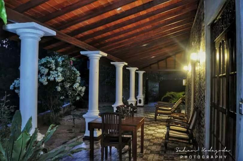 Deutsche Villa Hikkaduwa Εξωτερικό φωτογραφία